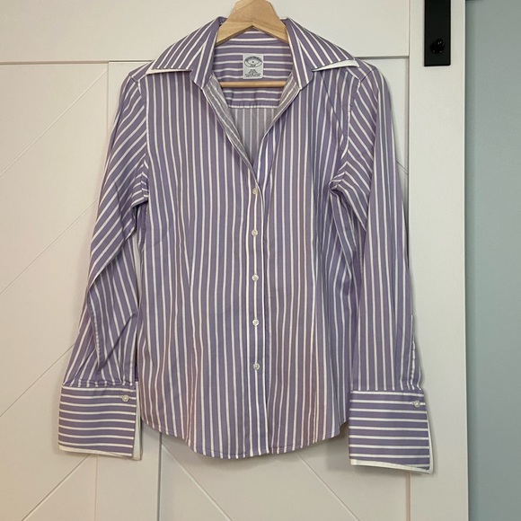 Brooks Brothers Tops - Brooks Brothers 346 fitted button down with white layer detail